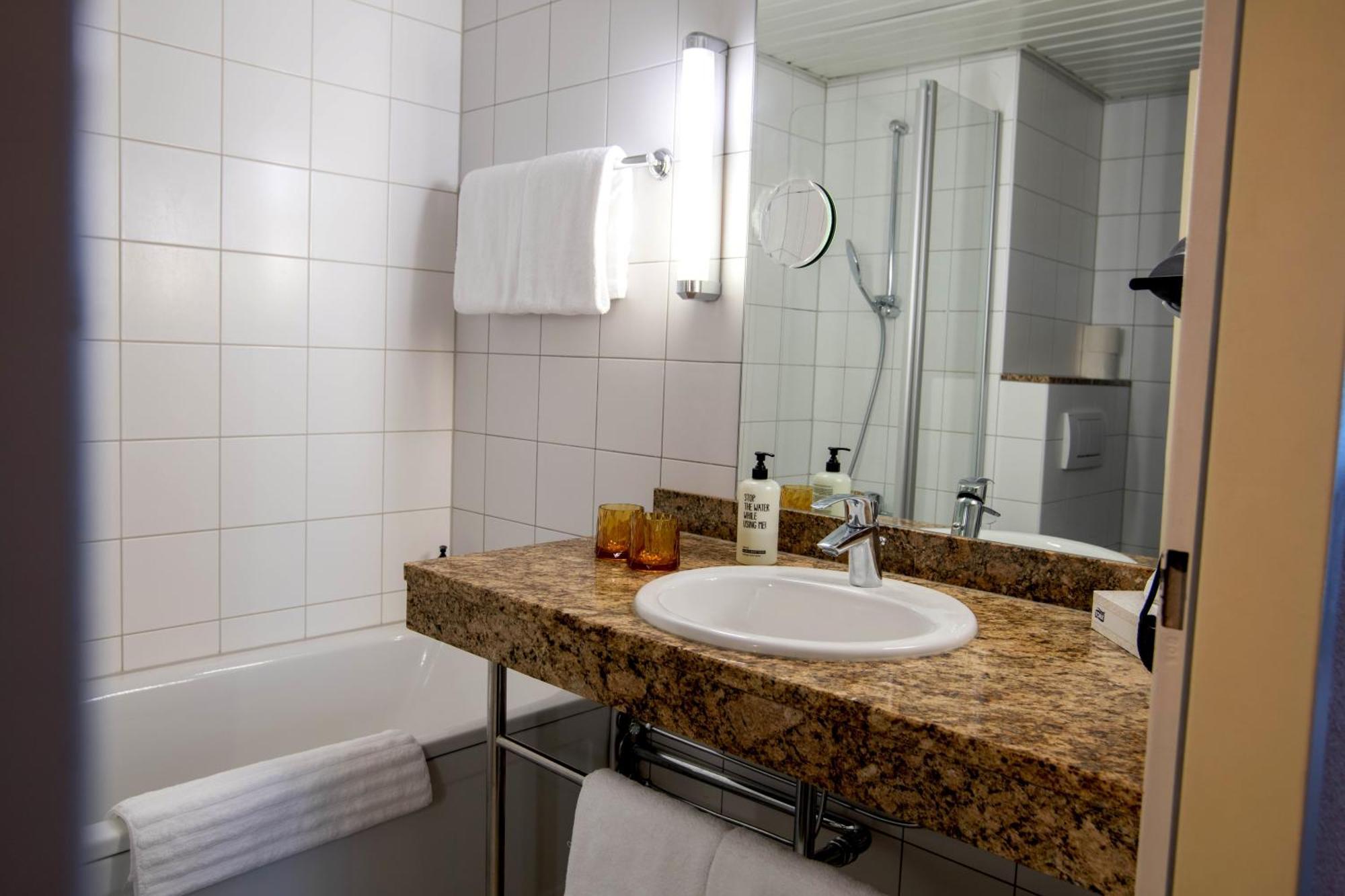 Best Western Conference Airporthotel Frankfurt Moerfelden 外观 照片